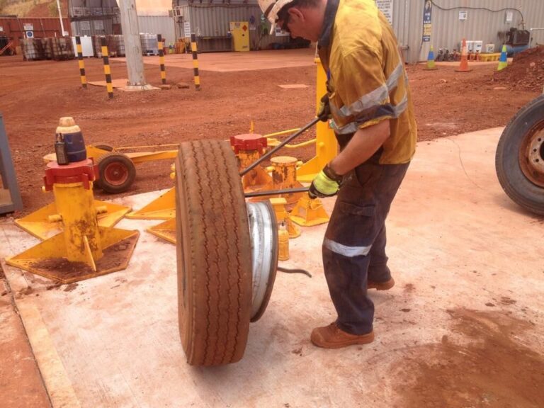 Heavy Vehicle Tyre Fitting Courses